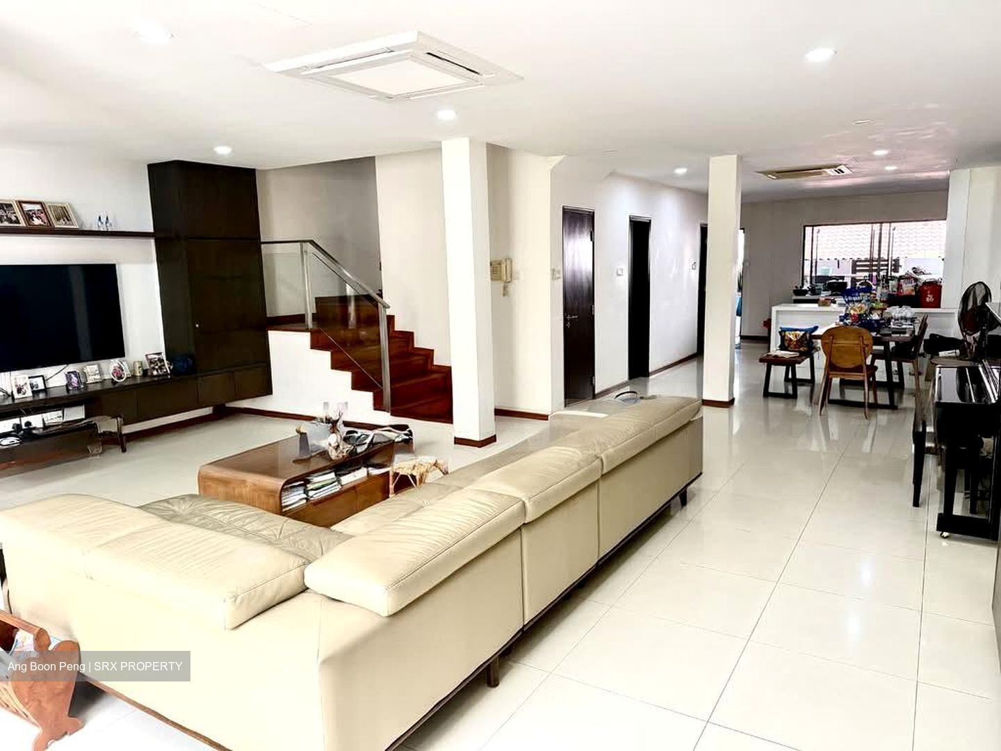 Peakview Estate (D16), Terrace #568294411